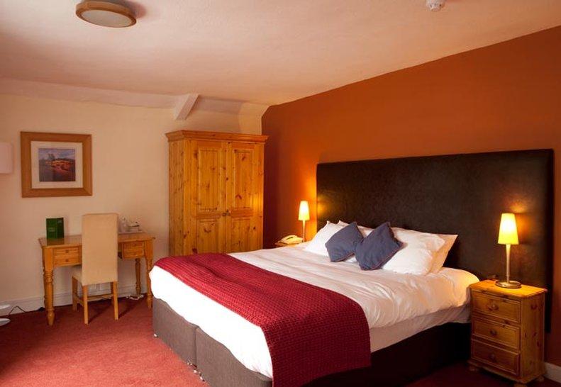Falcon Hotel Towcester Room photo