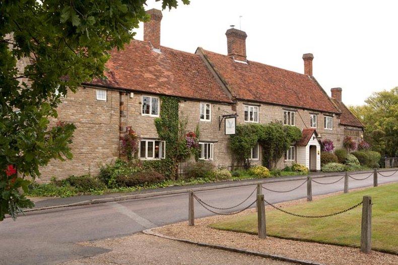 Falcon Hotel Towcester Exterior photo