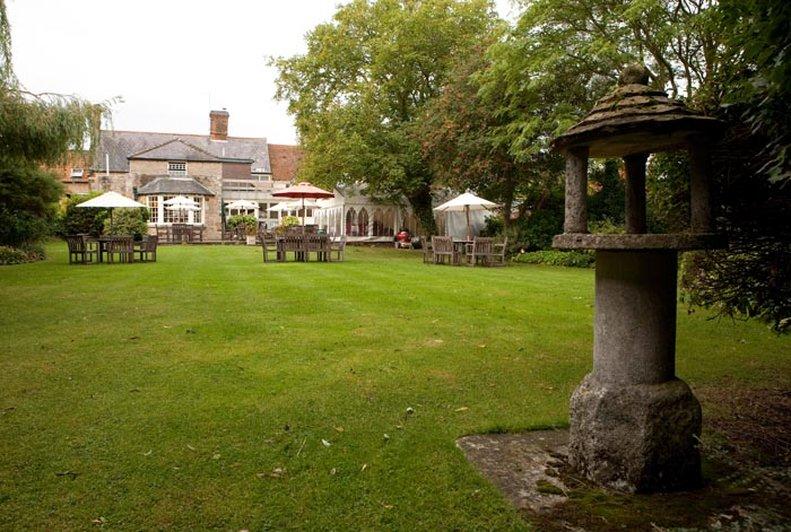 Falcon Hotel Towcester Amenities photo