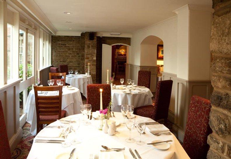 Falcon Hotel Towcester Restaurant photo
